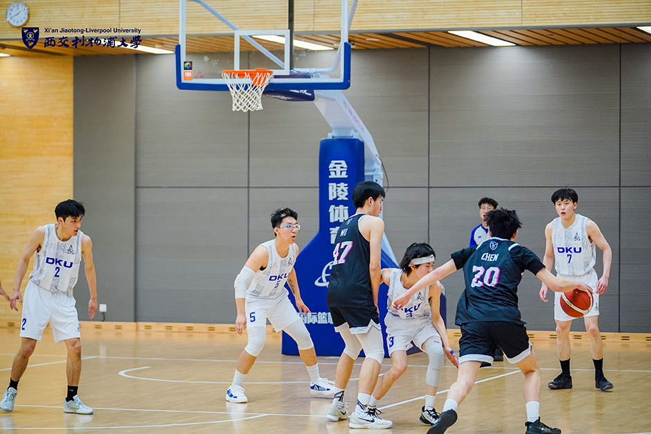 颖莎的